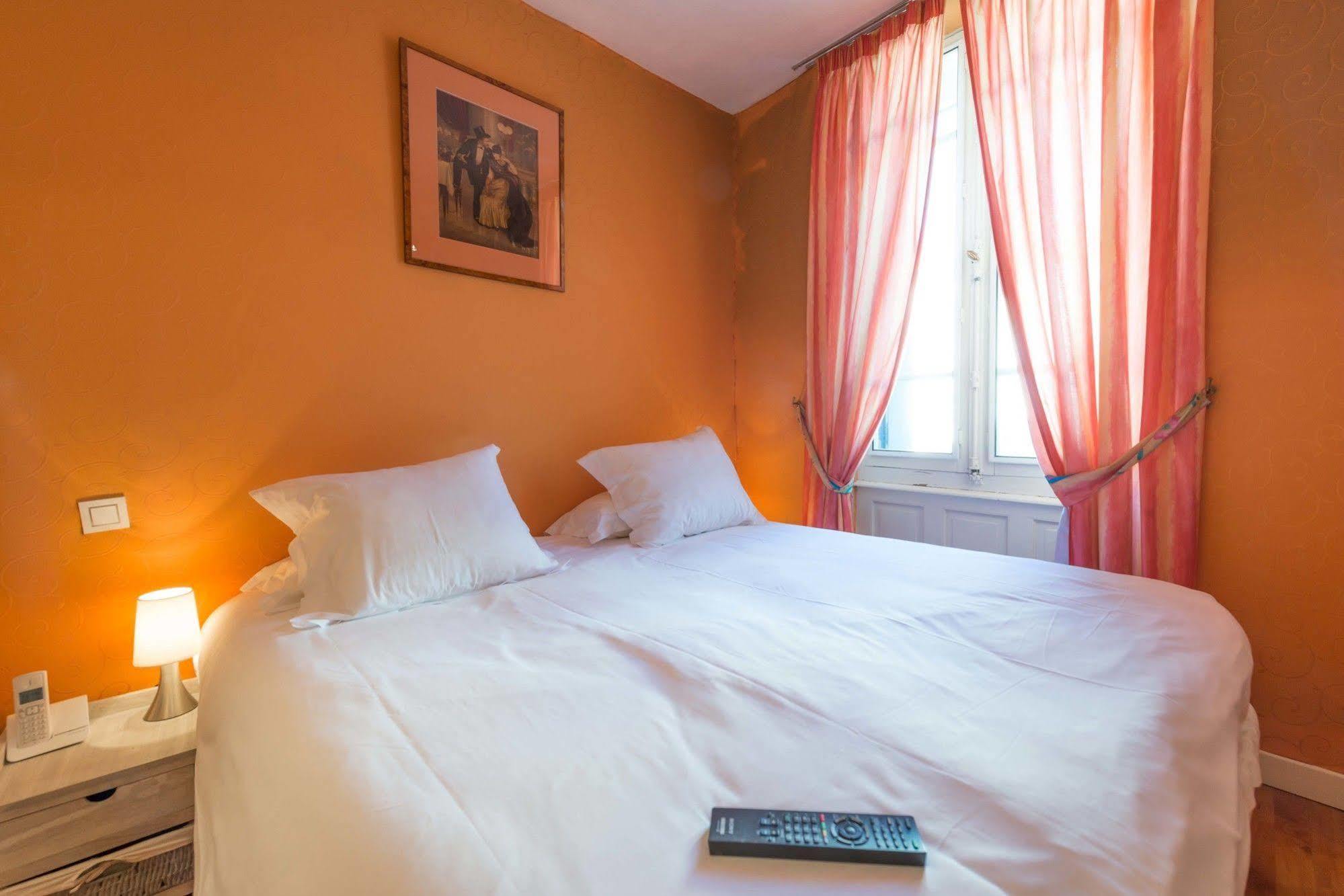 Europe Hotel Καστρ Εξωτερικό φωτογραφία